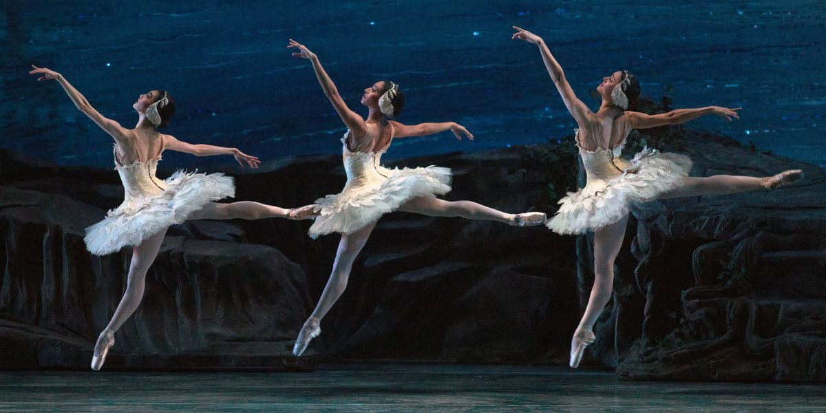 Ballerinas in flight